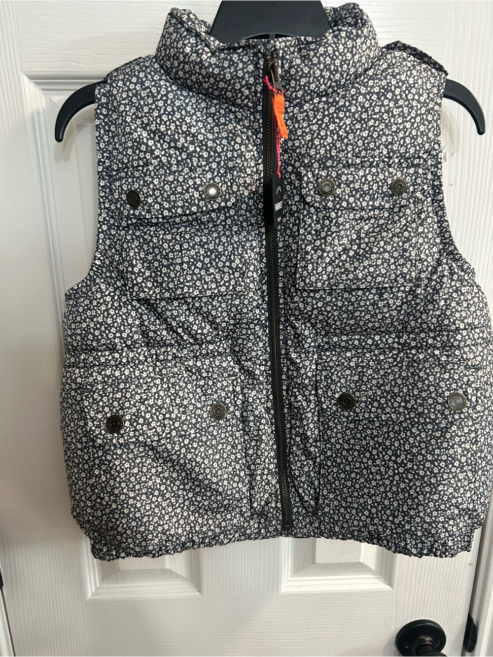 GAP KIDS zip Puffy Vest Girls Size Large (10) floral pattern new with tags
